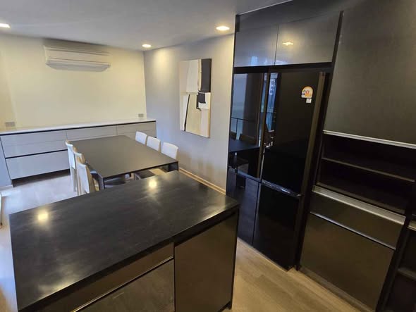 room interior and kitchen of Ashton Residence 41