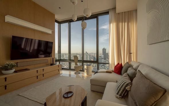 bedroom and living room of Ashton Silom