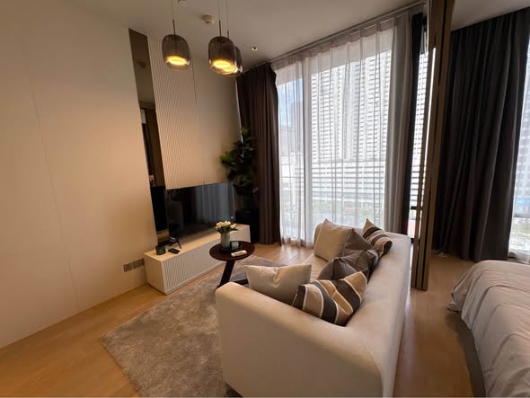 bedroom and living room of Ashton Silom