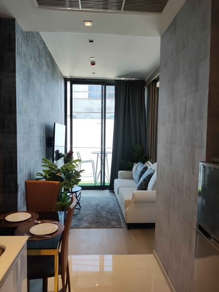 living room of Ashton Silom