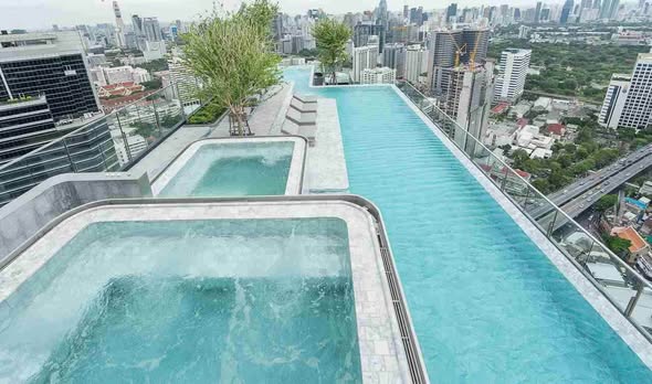 pool of Ashton Silom