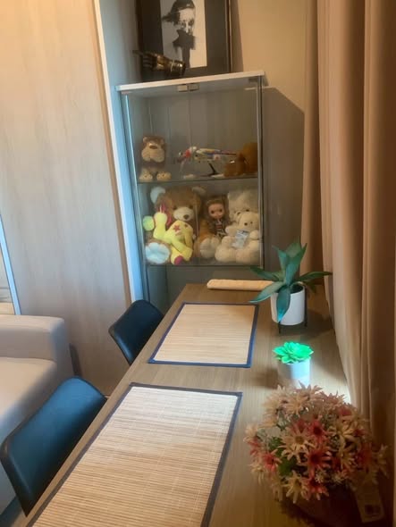 room interior and bathroom of แอสปาย เอราวัณ ไพร์ม Aspire Erawan Prime