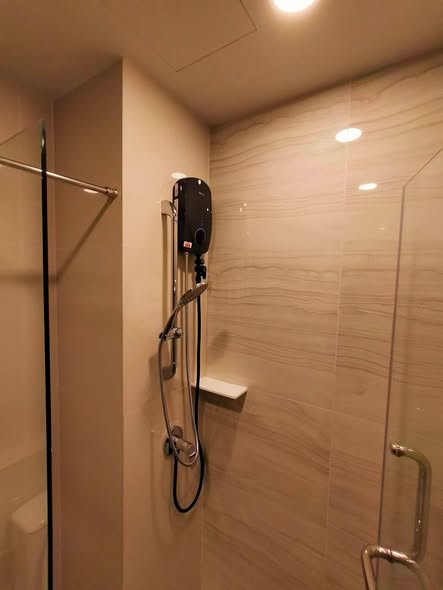 bathroom of Aspire Onnut Station