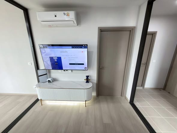 bedroom and room interior of Aspire Onnut Station