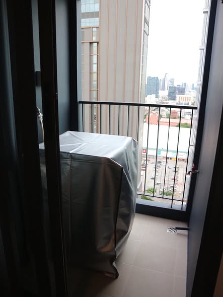 bedroom and room interior of Aspire Onnut Station