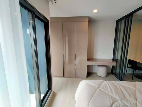 bedroom and room interior of Aspire Onnut Station