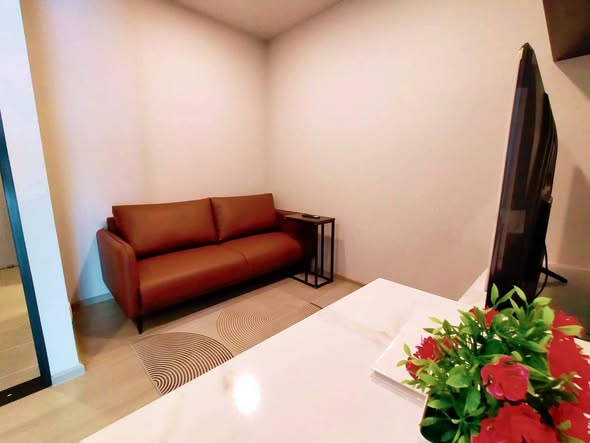 living room of Aspire Onnut Station