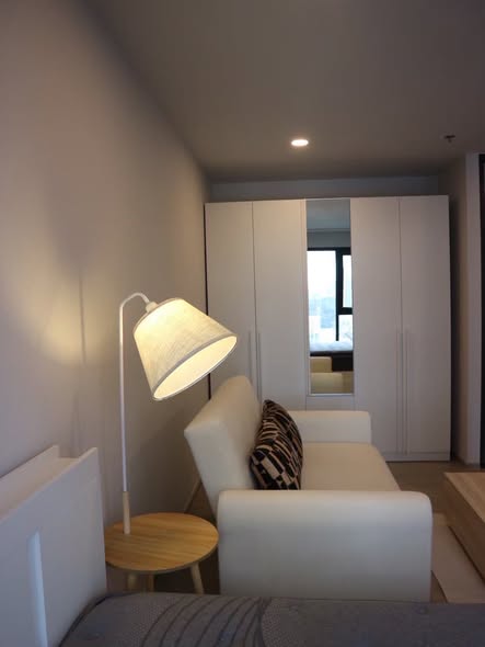 living room and bedroom of Aspire Onnut Station