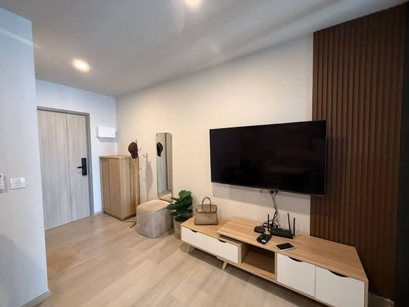 living room and bedroom and room interior of Aspire Onnut Station