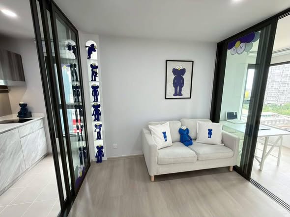 living room and room interior of Aspire Onnut Station
