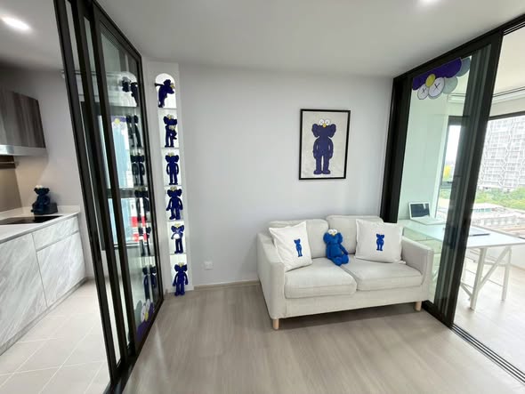 living room and room interior of Aspire Onnut Station