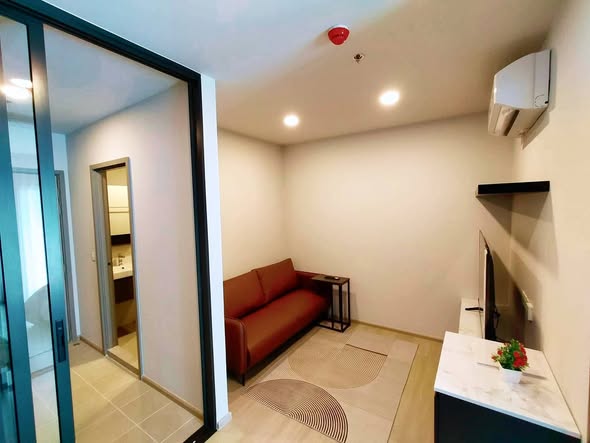 room interior of Aspire Onnut Station