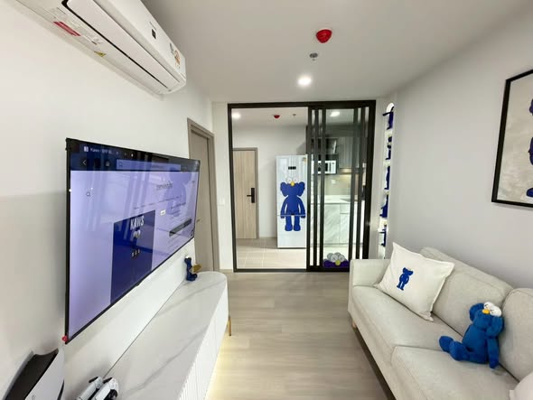 room interior of Aspire Onnut Station