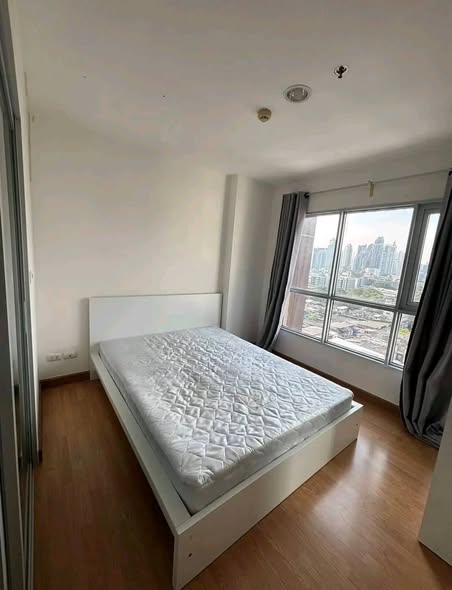 bedroom of Aspire Rama 4