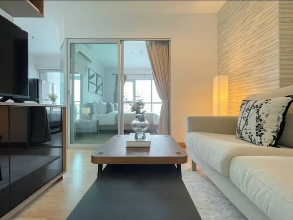 living room of Aspire Rama 4