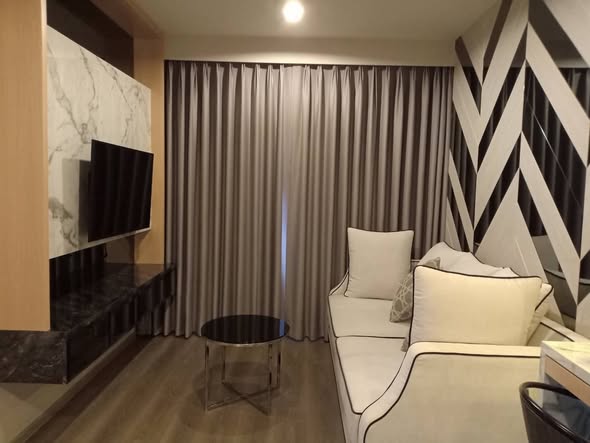 living room and room interior and bathroom of Aspire Sathon-Taksin (Timber Zone)