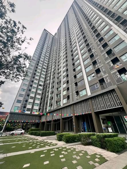 Aspire Sathorn – Tha Phra