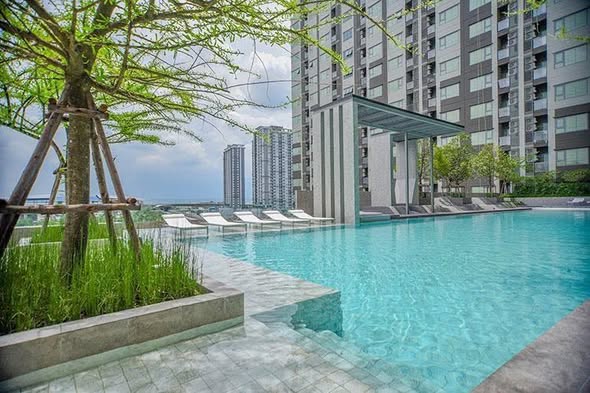 pool of Aspire Sathorn-Ratchaphruek
