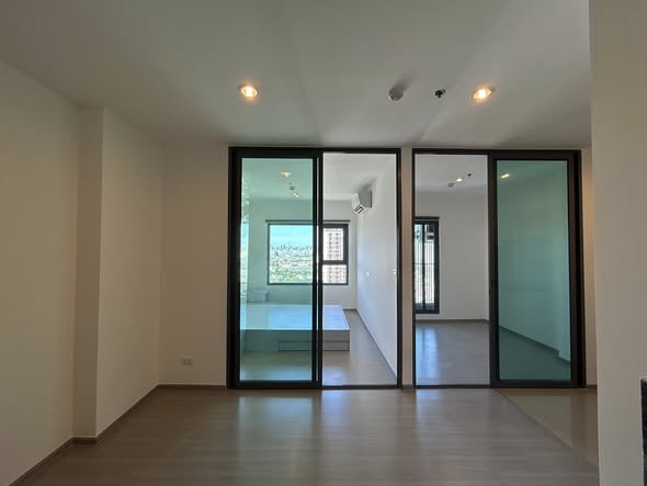 room interior of Aspire Sathorn-Ratchaphruek