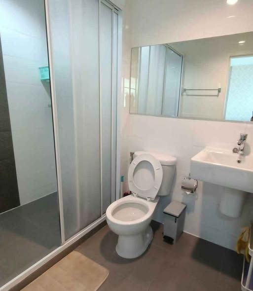 bathroom of Aspire Sukhumvit 48