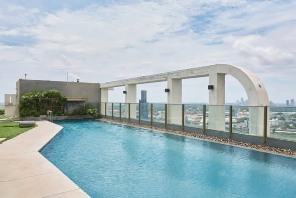 pool of Aspire Sukhumvit 48