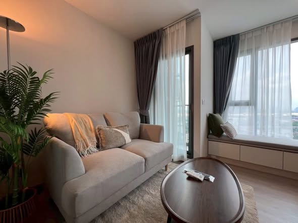 bedroom and living room of Aspire Sukhumvit-Rama 4