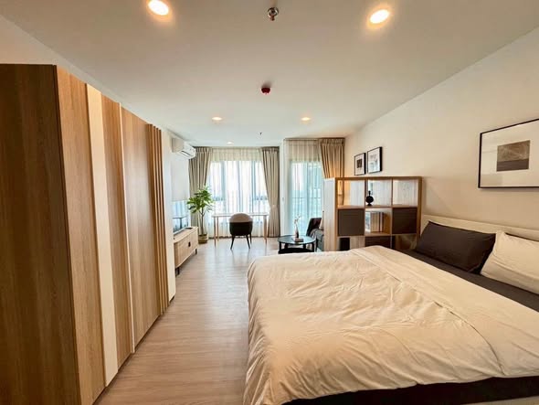 bedroom and room interior of Aspire Sukhumvit-Rama 4
