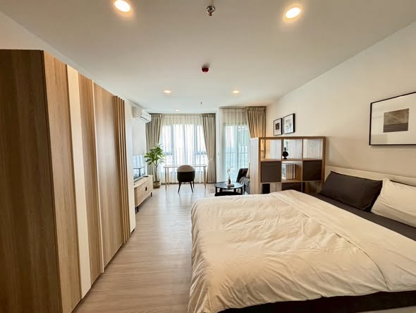 bedroom and room interior of Aspire Sukhumvit-Rama 4