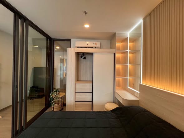 bedroom and room interior of Aspire Sukhumvit-Rama 4