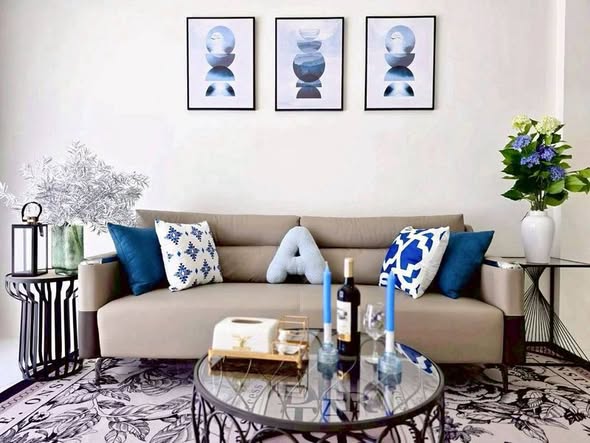 living room and room interior of Aspire Sukhumvit-Rama 4