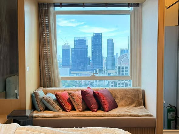 bedroom of Athenee Residence