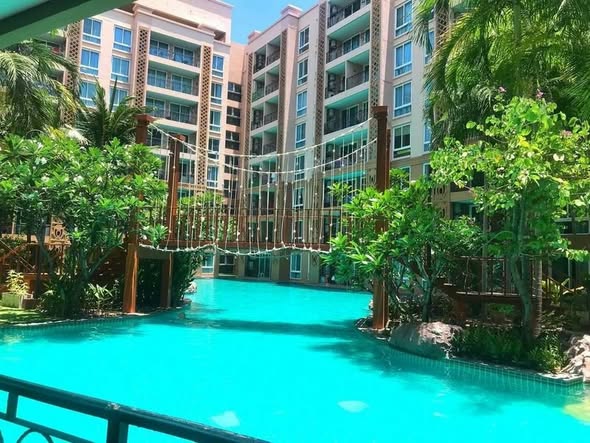 pool of Atlantis Condo Resort Pattaya
