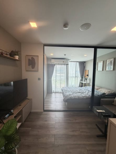 bedroom and room interior of Atmoz รัชดา-ห้วยขวาง คอนโด