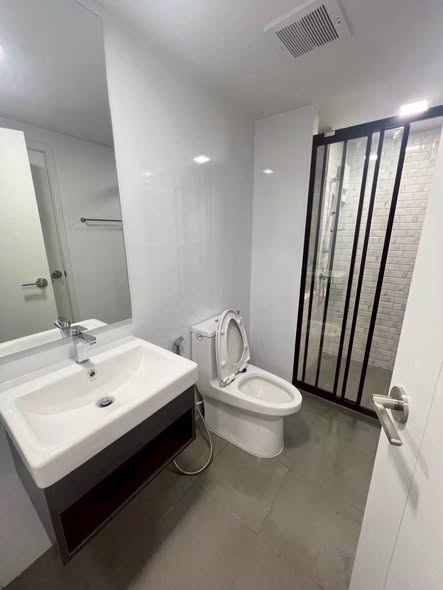 bathroom of Atmoz Kanaal Rangsit