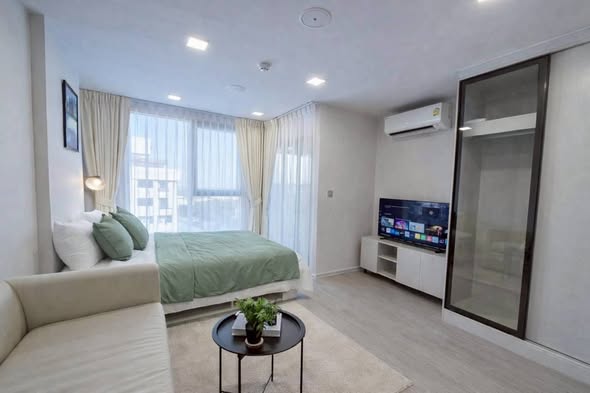 living room and bedroom of Atmoz Oasis Onnut