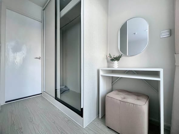 room interior and bathroom of Atmoz Oasis Onnut