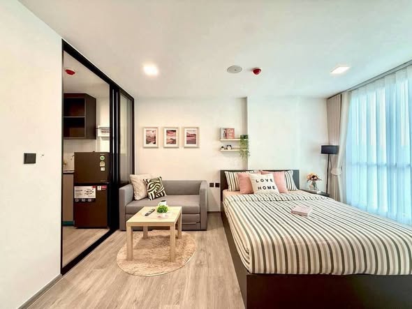 bedroom and room interior of Atmoz Palacio Ladprao Wanghin | แอทโมซ พาลาซิโอ ลาดพร้าว วังหิน