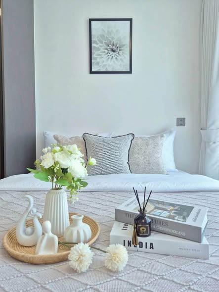 living room and bedroom of Atmoz Palacio Ladprao Wanghin | แอทโมซ พาลาซิโอ ลาดพร้าว วังหิน