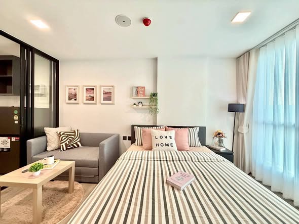 living room and bedroom and room interior of Atmoz Palacio Ladprao Wanghin | แอทโมซ พาลาซิโอ ลาดพร้าว วังหิน