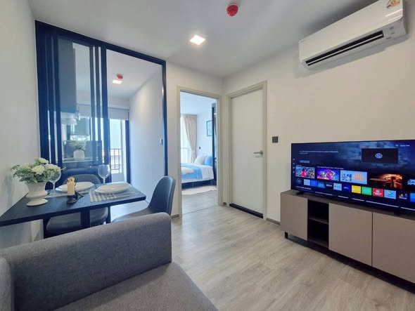 living room and room interior of Atmoz Palacio Ladprao Wanghin | แอทโมซ พาลาซิโอ ลาดพร้าว วังหิน