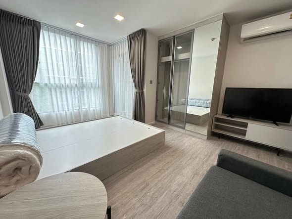 bedroom and living room of Atmoz Tropicana Bangna