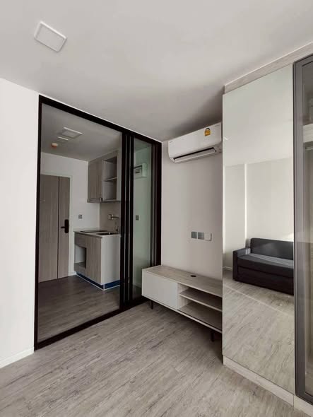 bedroom and room interior of Atmoz Tropicana Bangna