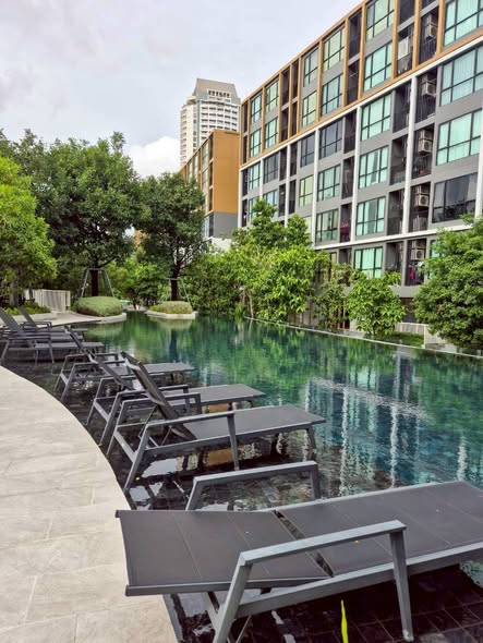 pool of Atmoz Tropicana Bangna
