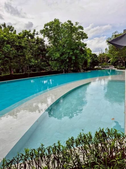 pool of Atmoz Tropicana Bangna