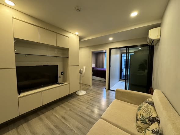 ATTITUDE BEARING CONDOMINIUM