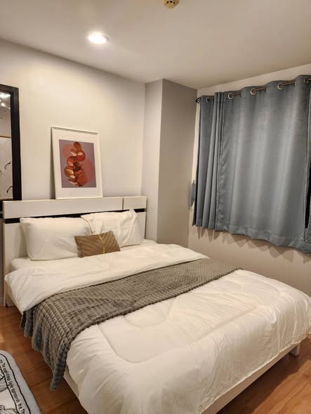 bedroom of B Loft
