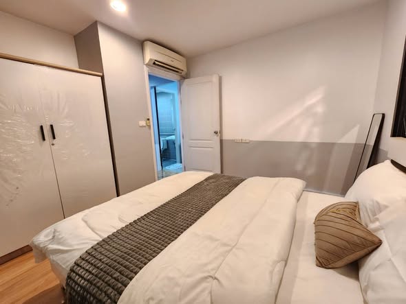 bedroom of B Loft