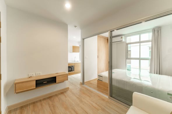bedroom and room interior of B5 Kirin Condo Rajapruk