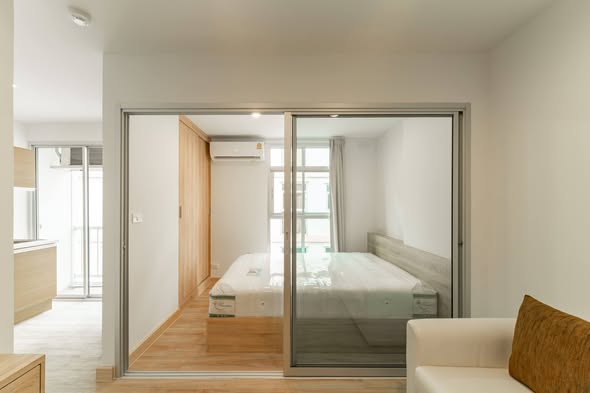bedroom and room interior of B5 Kirin Condo Rajapruk