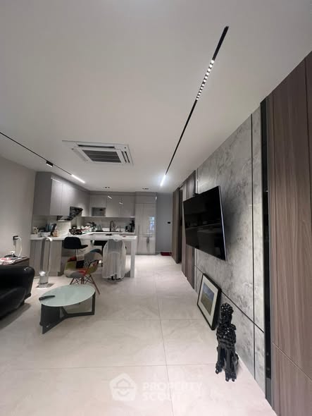 Baan klang Krung (British Town – Thonglor)
